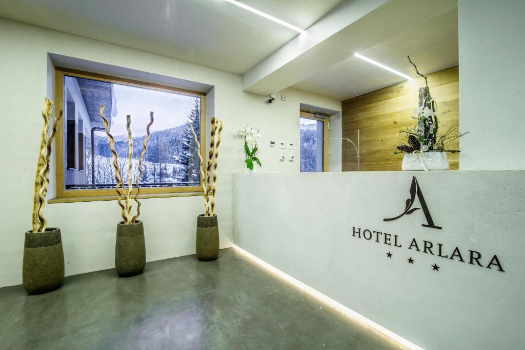 Hotel Arlara Corvara In Badia Exterior foto